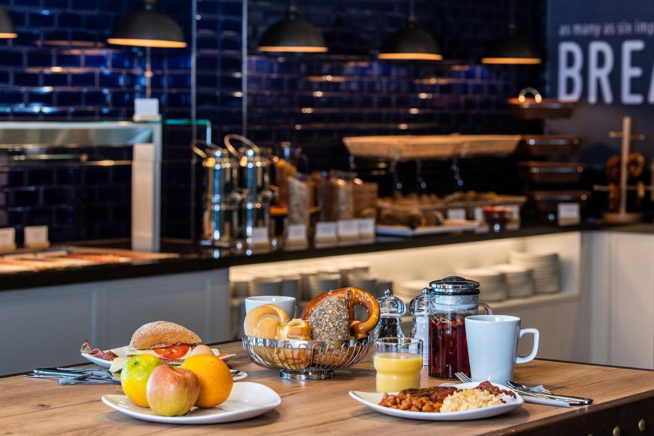 Premier Inn Stuttgart Airport Leinfelden-Echterdingen Esterno foto