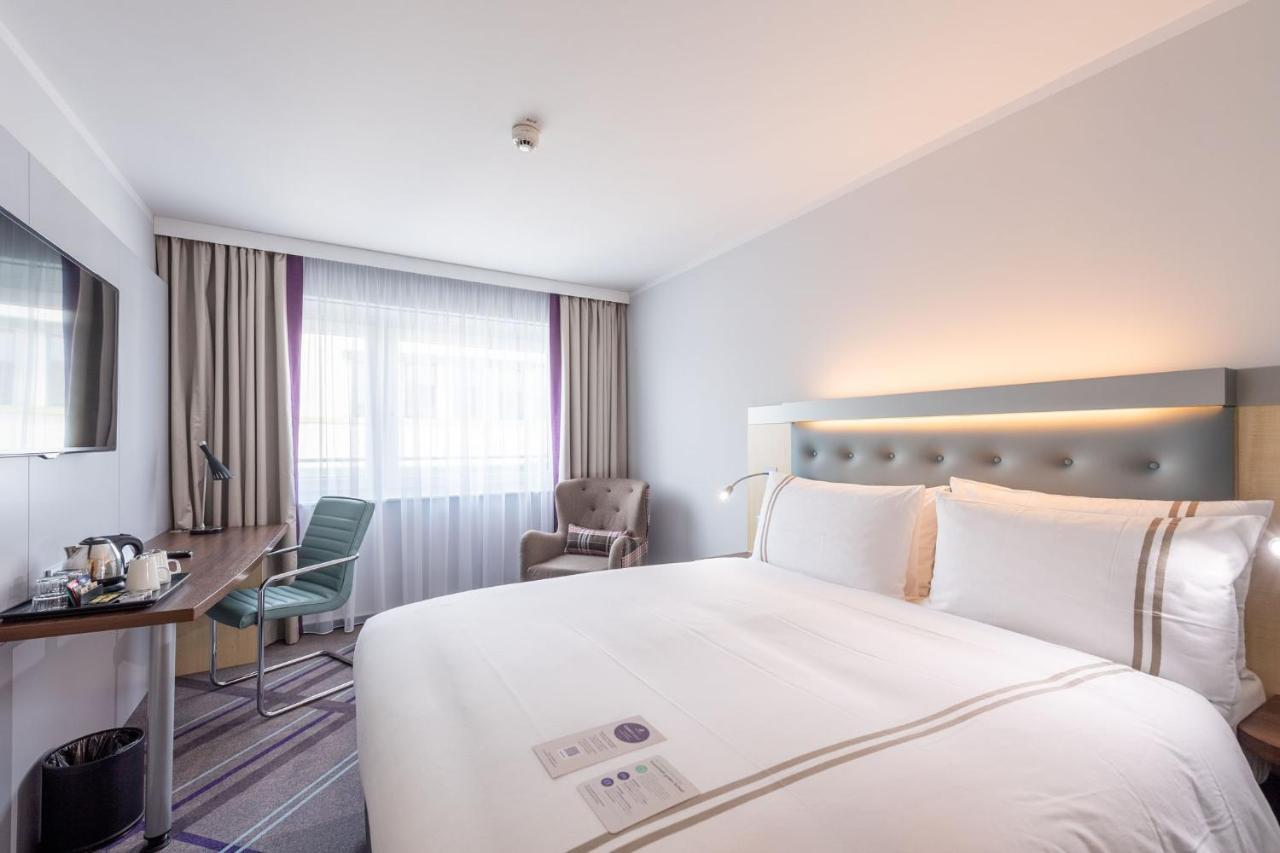 Premier Inn Stuttgart Airport Leinfelden-Echterdingen Esterno foto