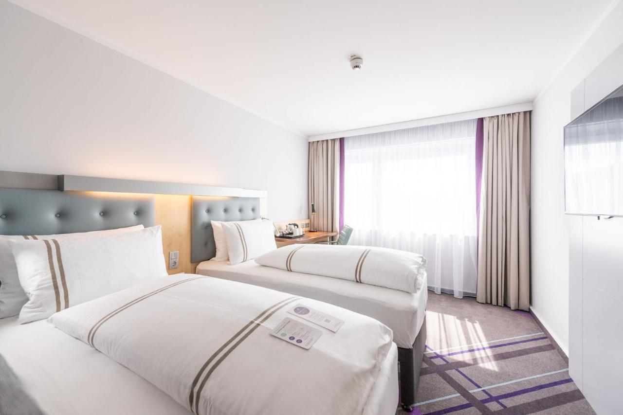 Premier Inn Stuttgart Airport Leinfelden-Echterdingen Esterno foto