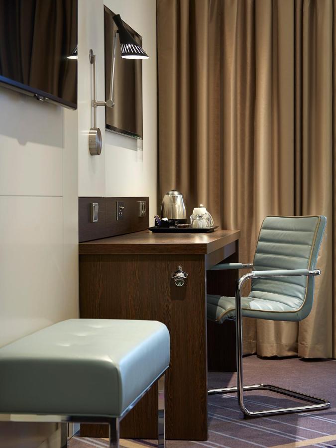 Premier Inn Stuttgart Airport Leinfelden-Echterdingen Esterno foto