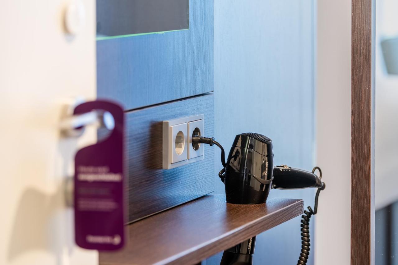 Premier Inn Stuttgart Airport Leinfelden-Echterdingen Esterno foto